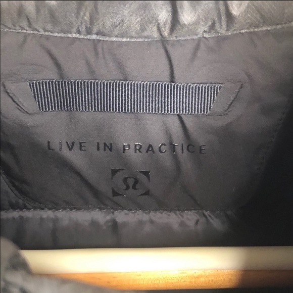 Lululemon Vest 🍋 - Picture 4 of 14